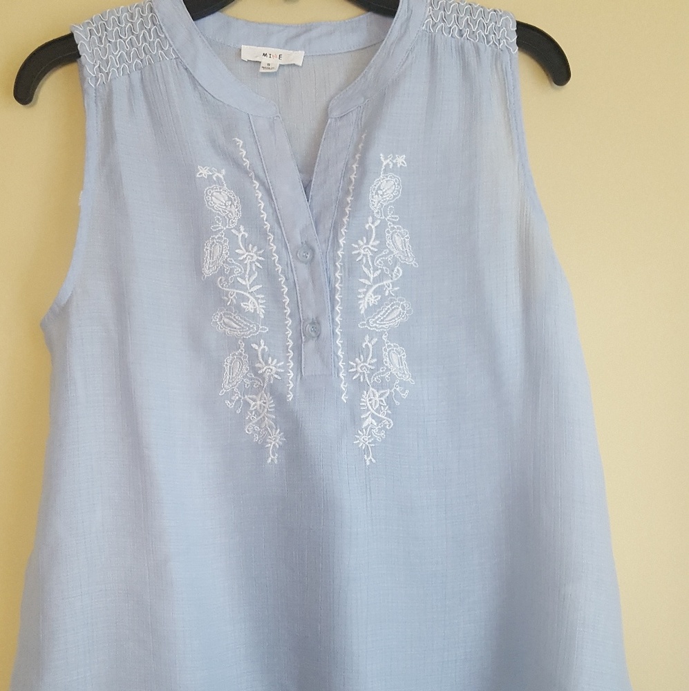 Sleeveless top